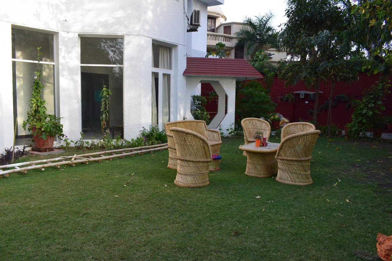 Roots Hostel Új-Delhi Kültér fotó
