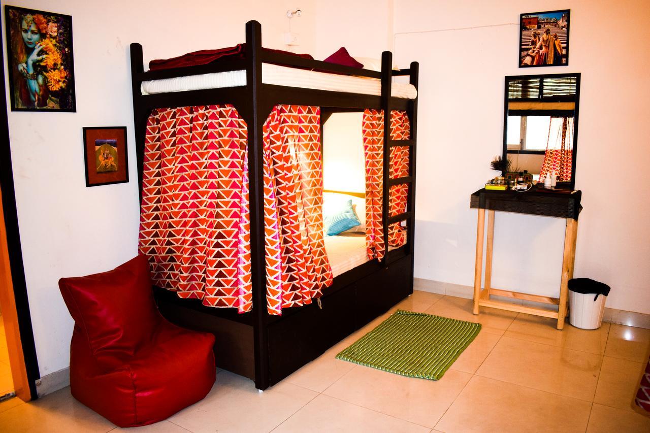 Roots Hostel Új-Delhi Kültér fotó