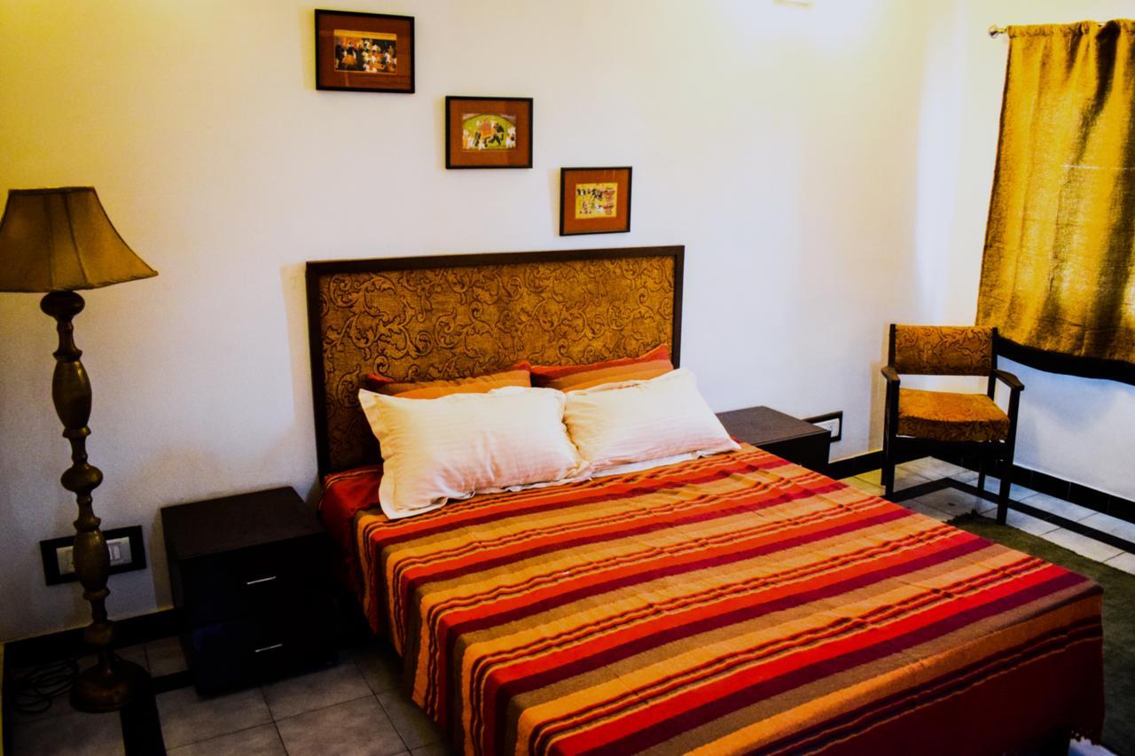 Roots Hostel Új-Delhi Kültér fotó
