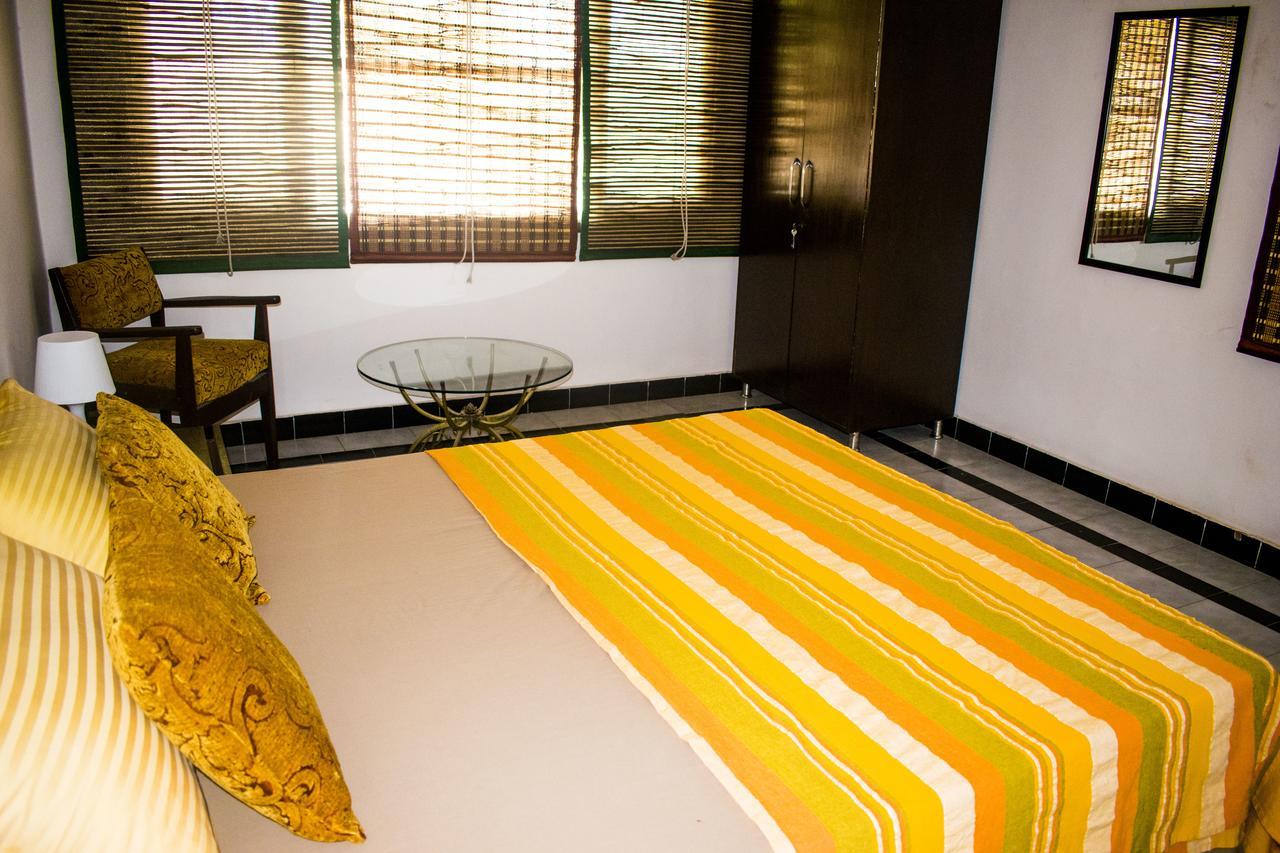 Roots Hostel Új-Delhi Kültér fotó