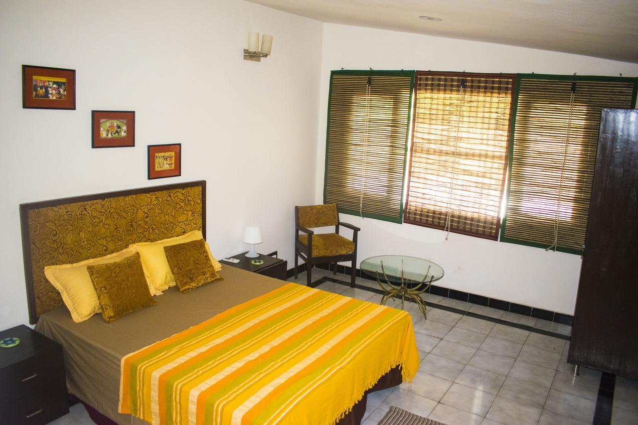 Roots Hostel Új-Delhi Kültér fotó
