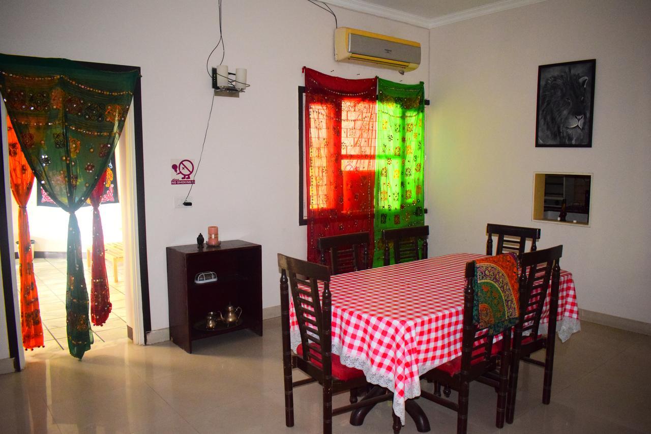 Roots Hostel Új-Delhi Kültér fotó