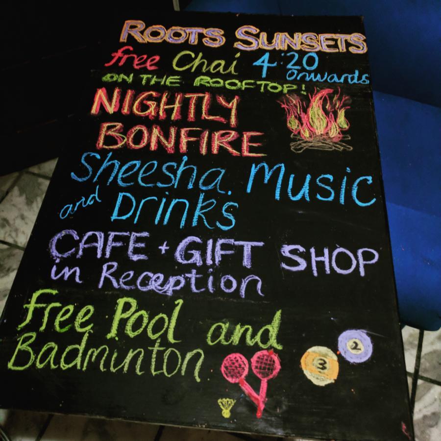 Roots Hostel Új-Delhi Kültér fotó